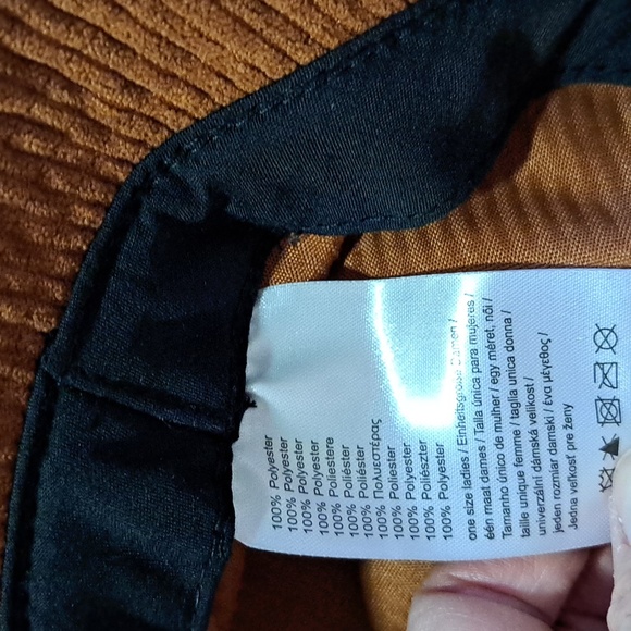 Claire's - Picture 3 of 8